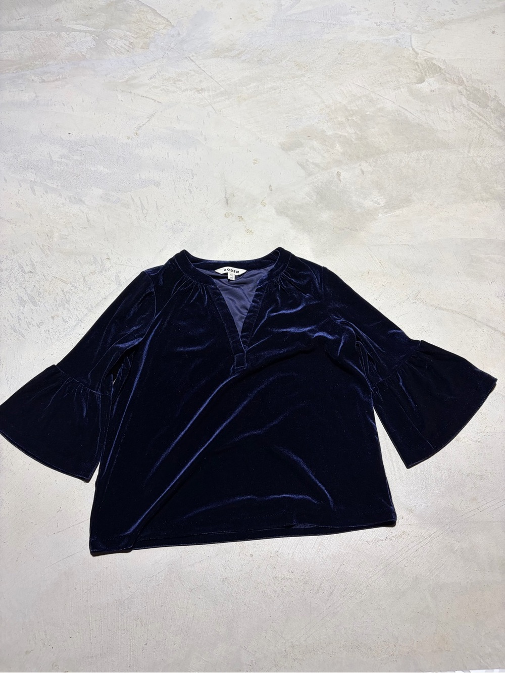 Boden Velvet Bell-Sleeve Women’s Top blouse blue 6